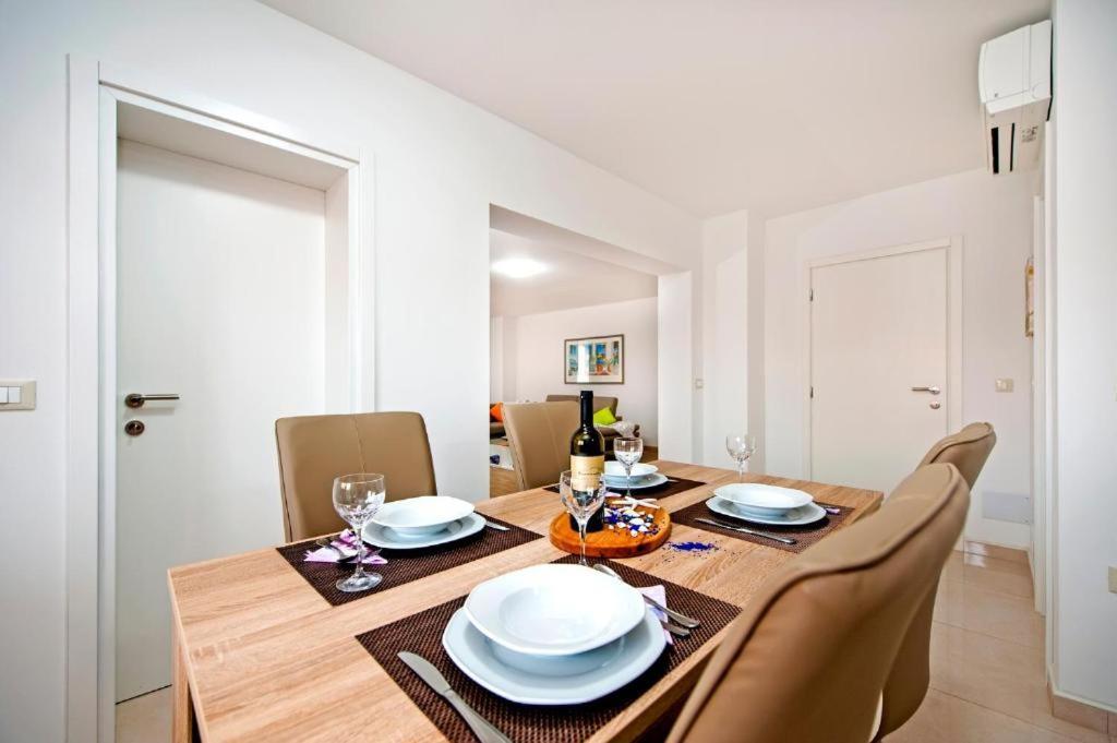 Aria Room And Apartmant Fuga Rovinj Exteriör bild