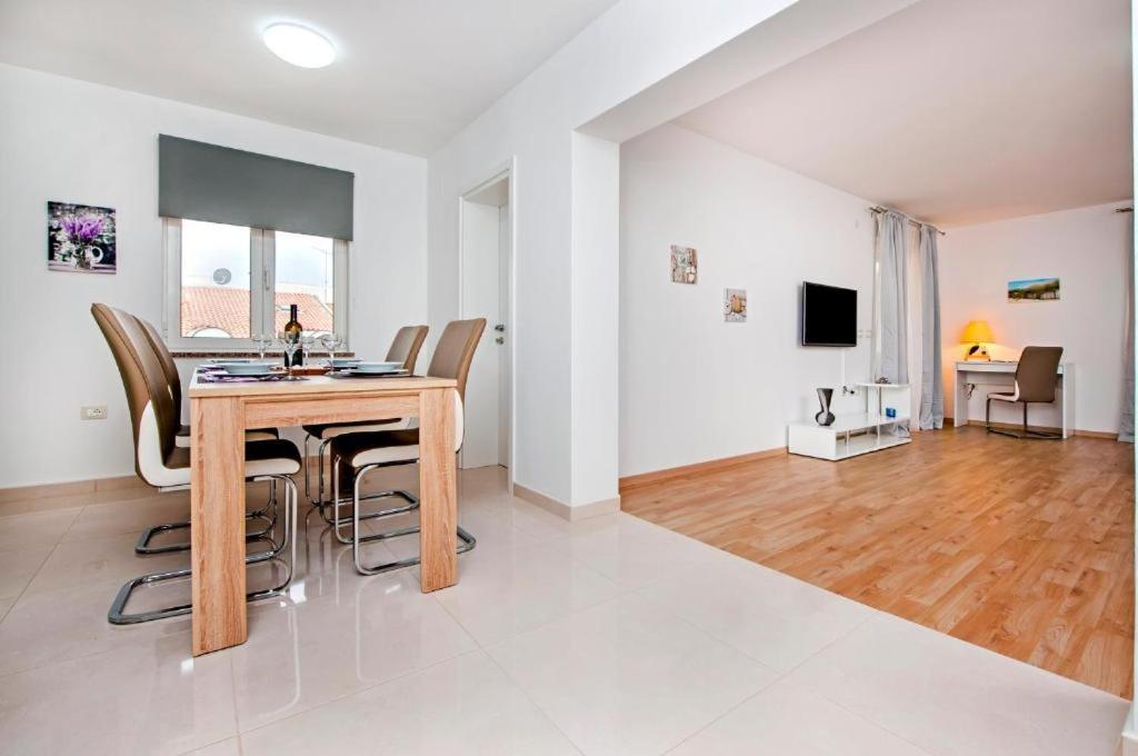 Aria Room And Apartmant Fuga Rovinj Exteriör bild